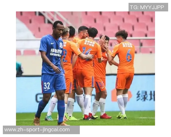 亚冠豪门主力左后卫加盟鲁能引发球迷热议新赛季期待